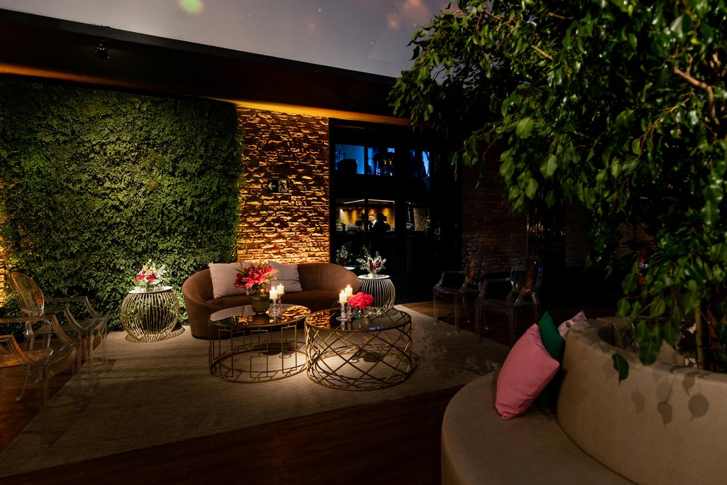 Evening Lounge